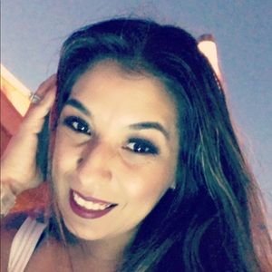 Meet your Posher, Alexi